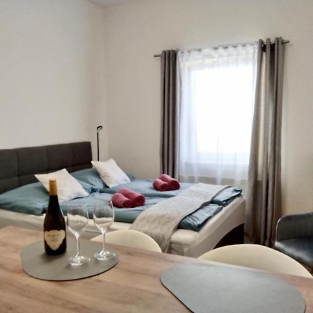 Air-Conditioned, Quiet Apartment - Center Of Sankt Poelten - Smart Tv Ngoại thất bức ảnh